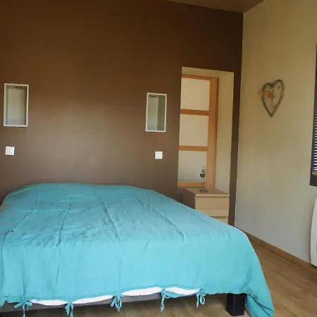 Colline De בית נופש Widehem